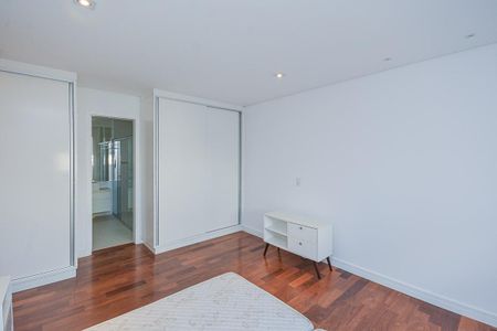 Apartamento à venda com 223m², 4 quartos e 4 vagasSuite 3
