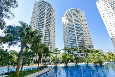Apartamento à venda com 223m², 4 quartos e 4 vagasFachada