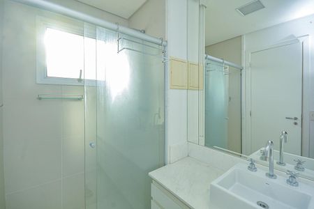 Apartamento à venda com 223m², 4 quartos e 4 vagasBanheiro da Suíte 2