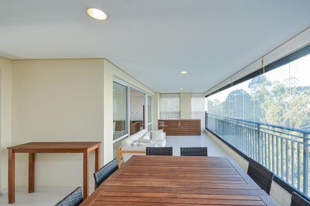 Apartamento à venda com 223m², 4 quartos e 4 vagasSacada