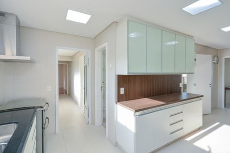 Apartamento à venda com 223m², 4 quartos e 4 vagasCozinha