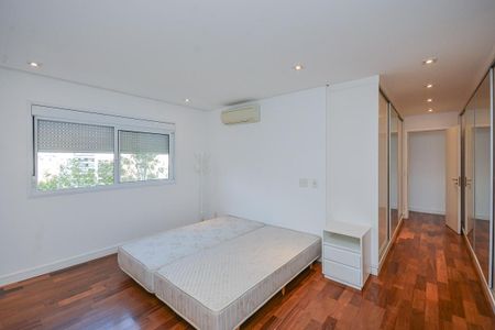Apartamento à venda com 223m², 4 quartos e 4 vagasSuite 3