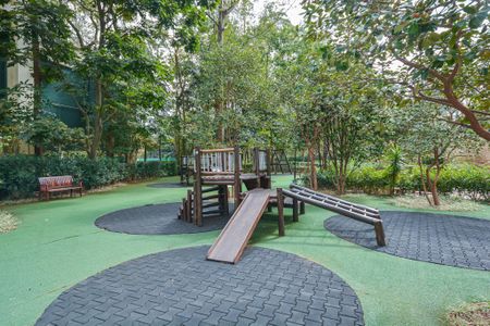 Apartamento à venda com 223m², 4 quartos e 4 vagasÁrea comum - Playground