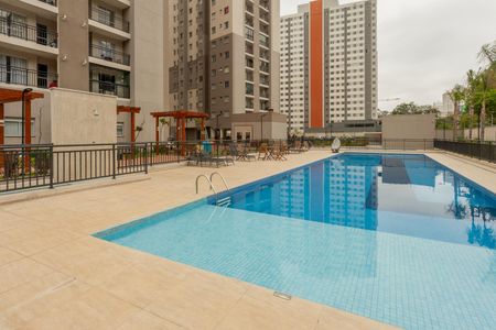Apartamento à venda com 40m², 2 quartos e 1 vaga Apartamento à venda com 40m², 2 quartos e 1 vagaÁrea comum - Piscina