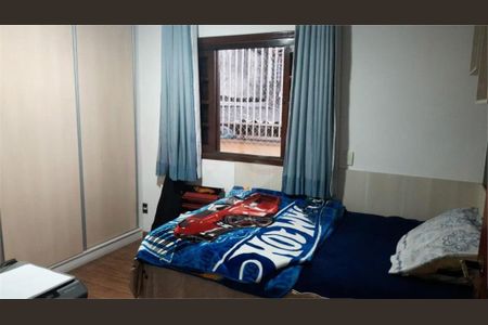 Casa à venda com 3 quartos, 209m² em Vila Dalva, São Paulo