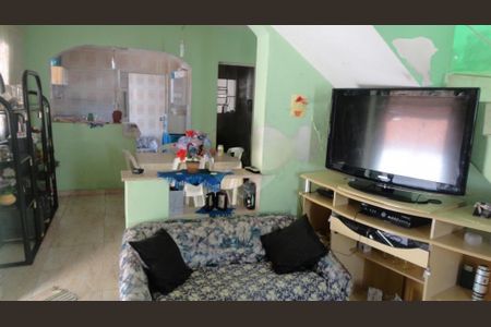 Casa à venda com 5 quartos, 240m² em Jardim Piracuama, São Paulo