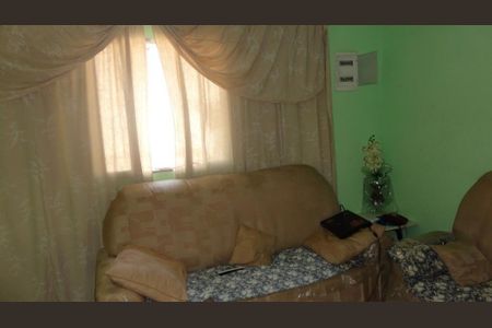 Casa à venda com 5 quartos, 240m² em Jardim Piracuama, São Paulo