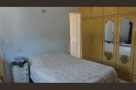 Casa à venda com 5 quartos, 240m² em Jardim Piracuama, São Paulo