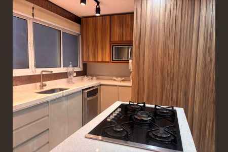 Apartamento à venda com 109m², 3 quartos e 2 vagas Apartamento à venda com 109m², 3 quartos e 2 vagasCozinha
