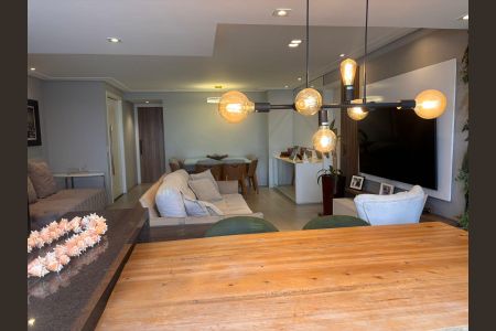 Apartamento à venda com 109m², 3 quartos e 2 vagas Apartamento à venda com 109m², 3 quartos e 2 vagasSala