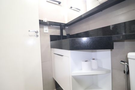 Apartamento à venda com 76m², 3 quartos e 2 vagasBanheiro 2