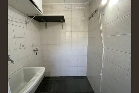 Apartamento à venda com 65m², 3 quartos e 1 vagaÁrea de Serviço