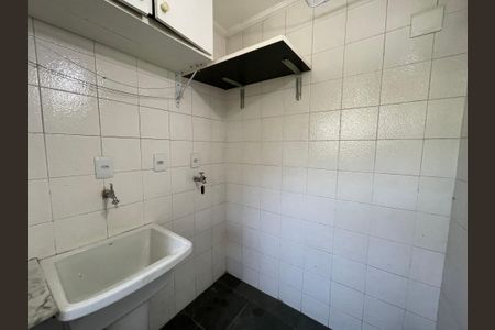 Apartamento à venda com 65m², 3 quartos e 1 vagaÁrea de Serviço