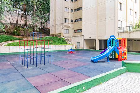 Apartamento à venda com 65m², 3 quartos e 1 vagaÁrea comum