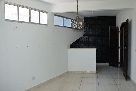 Casa para alugar com 2 quartos, 70m² em Jardim São Bento Novo, Embu das Artes