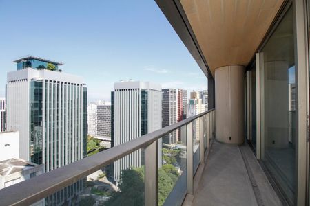 Apartamento à venda com 232m², 3 quartos e 3 vagas Apartamento à venda com 232m², 3 quartos e 3 vagasVaranda da Sala de Estar e Jantar