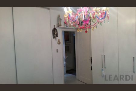 Casa à venda com 4 quartos, 170m² em Vila Mariana, São Paulo