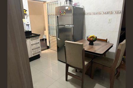 Casa à venda com 4 quartos, 137m² em Vila Talarico, São Paulo