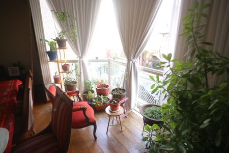 Apartamento à venda com 3 quartos, 100m² em Grajaú, Belo Horizonte