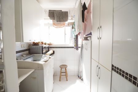 Apartamento à venda com 76m², 2 quartos e 1 vagaÁrea de Serviço