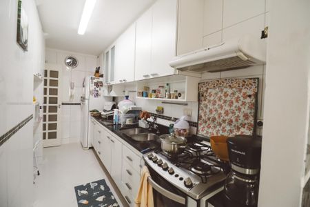 Apartamento à venda com 76m², 2 quartos e 1 vagaCozinha