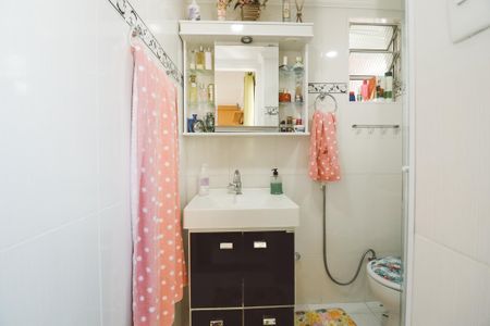 Apartamento à venda com 76m², 2 quartos e 1 vagaBanheiro da Suíte