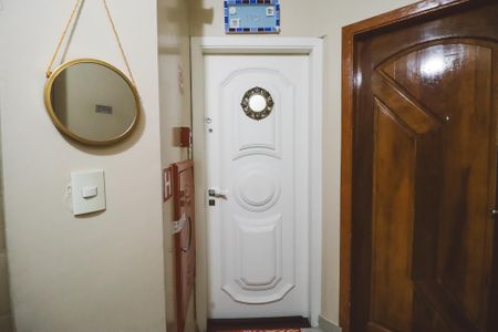 Apartamento à venda com 76m², 2 quartos e 1 vagaEntrada