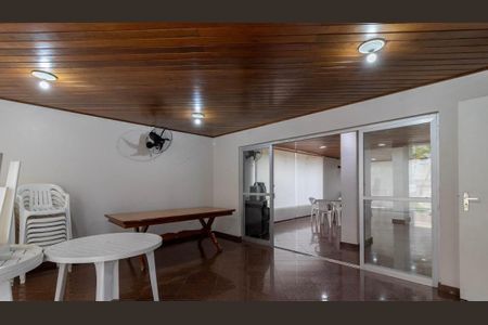 Apartamento à venda com 76m², 2 quartos e 1 vagaÁrea comum - Salão de festas