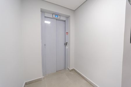 Apartamento à venda com 32m², 2 quartos e sem vagaÁrea comum