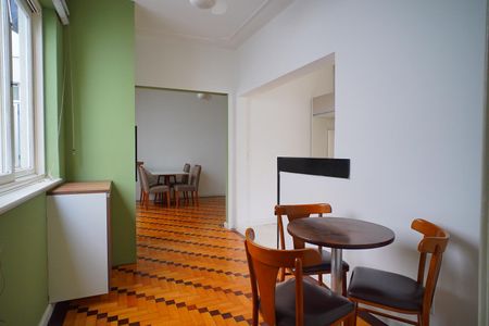 Apartamento à venda com 100m², 3 quartos e sem vagaSala 