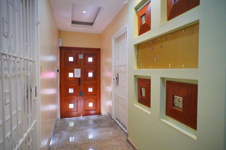 Apartamento à venda com 100m², 3 quartos e sem vagaHall de entrada