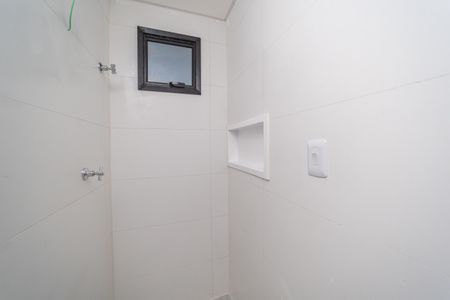 Apartamento à venda com 36m², 2 quartos e sem vaga Apartamento à venda com 36m², 2 quartos e sem vagaBanheiro