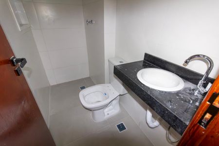 Apartamento à venda com 32m², 2 quartos e sem vaga Apartamento à venda com 32m², 2 quartos e sem vagaBanheiro