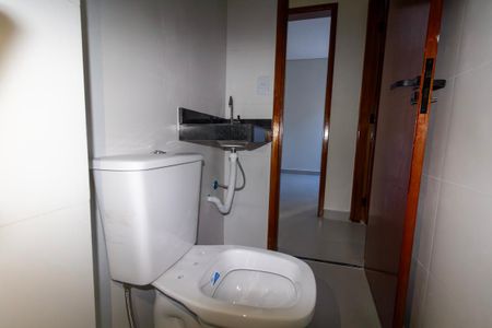 Apartamento à venda com 32m², 2 quartos e sem vaga Apartamento à venda com 32m², 2 quartos e sem vagaBanheiro