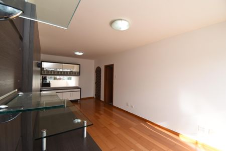 Apartamento para alugar com 90m², 3 quartos e 1 vagaSala