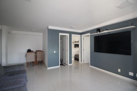 Apartamento para alugar com 70m², 2 quartos e 1 vagaSala