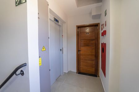 Apartamento à venda com 39m², 2 quartos e sem vagaÁrea comum