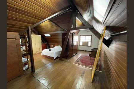 Casa à venda com 4 quartos, 350m² em Pacaembu, São Paulo