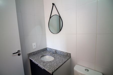 Banheiro da Suíte de kitnet/studio para alugar com 1 quarto, 27m² em Campo Belo, São Paulo