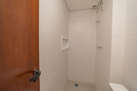 Apartamento à venda com 35m², 2 quartos e sem vaga Apartamento à venda com 35m², 2 quartos e sem vagaBanheiro
