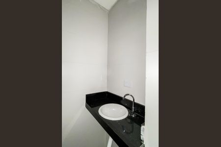 Apartamento à venda com 35m², 2 quartos e sem vaga Apartamento à venda com 35m², 2 quartos e sem vagaBanheiro