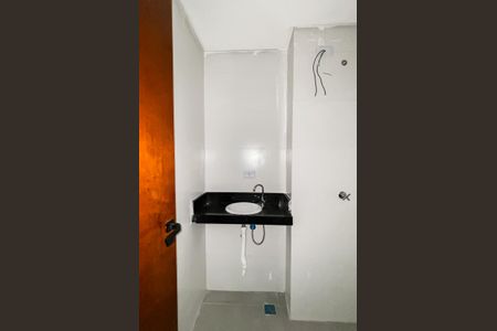 Apartamento à venda com 35m², 2 quartos e sem vaga Apartamento à venda com 35m², 2 quartos e sem vagaBanheiro