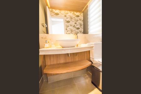 Apartamento à venda com 201m², 3 quartos e 3 vagas Apartamento à venda com 201m², 3 quartos e 3 vagasLavabo