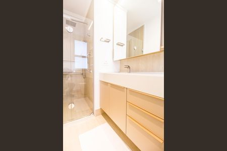 Apartamento à venda com 201m², 3 quartos e 3 vagas Apartamento à venda com 201m², 3 quartos e 3 vagasBanheiro da Suíte