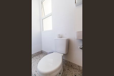 Apartamento à venda com 201m², 3 quartos e 3 vagas Apartamento à venda com 201m², 3 quartos e 3 vagasBanheiro de serviço