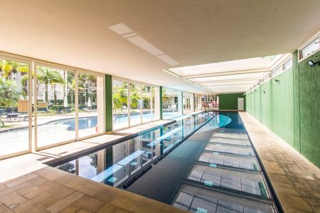 Apartamento à venda com 201m², 3 quartos e 3 vagas Apartamento à venda com 201m², 3 quartos e 3 vagasPiscina Coberta