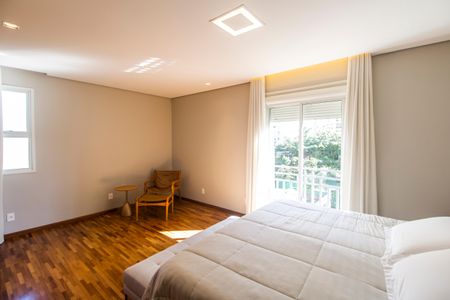 Apartamento à venda com 201m², 3 quartos e 3 vagas Apartamento à venda com 201m², 3 quartos e 3 vagasSuíte master
