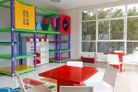 Apartamento à venda com 201m², 3 quartos e 3 vagas Apartamento à venda com 201m², 3 quartos e 3 vagasBrinquedoteca