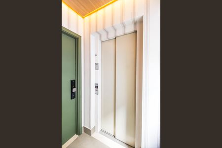 Apartamento à venda com 201m², 3 quartos e 3 vagas Apartamento à venda com 201m², 3 quartos e 3 vagasHall social