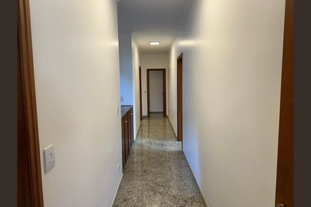 Apartamento para alugar com 275m², 3 quartos e 4 vagasCorredor